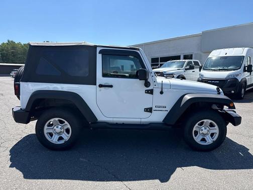 Bright White Clear Coat 2017 Jeep Wrangler Sport