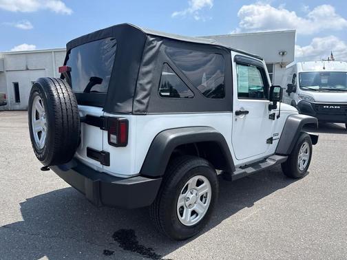 Bright White Clear Coat 2017 Jeep Wrangler Sport