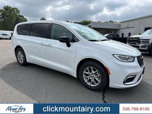 Bright White Clearcoat 2024 Chrysler Pacifica Touring L