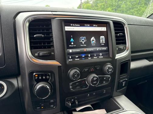 Diamond Black Crystal Pearlcoat 2021 RAM 1500 Classic Warlock 4x4 Quad Cab 64 Box