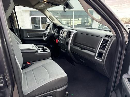 2024 RAM 1500 Classic SLT