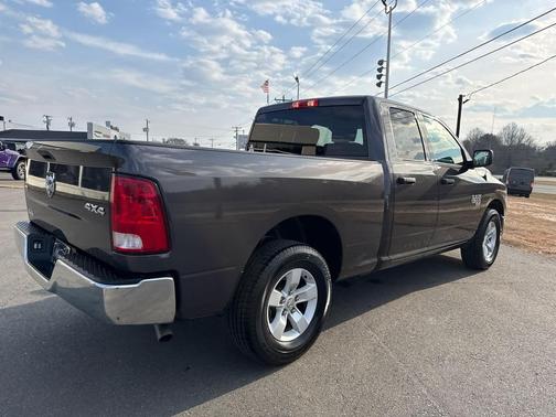 2024 RAM 1500 Classic SLT