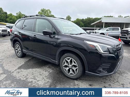Crystal Black Silica 2022 Subaru Forester Premium