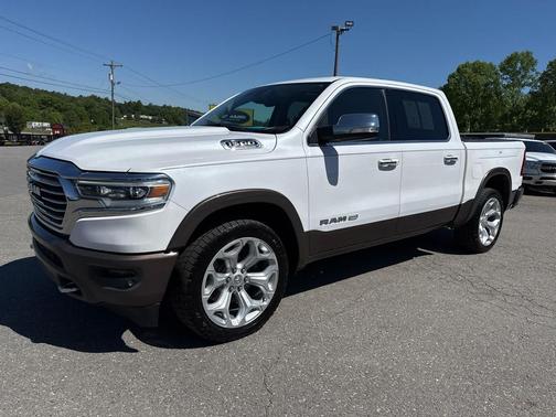 Ivory White Tri-Coat Pearlcoat 2020 RAM 1500 Longhorn