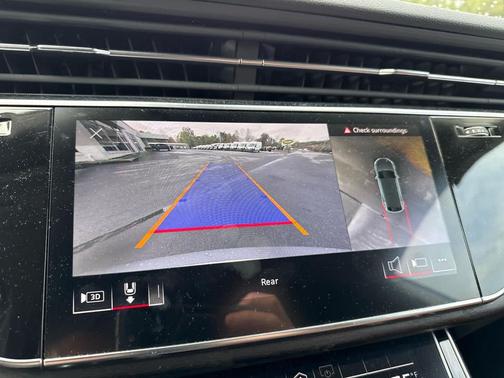 2022 Audi Q8 55 Premium Plus