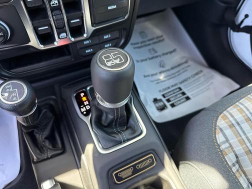 Bright White Clearcoat 2026 Jeep Wrangler 85th Anniversary