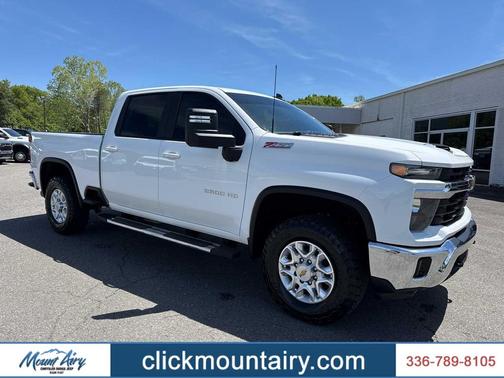 Summit White 2024 Chevrolet Silverado 2500 LT