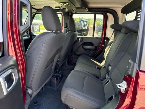 2022 Jeep Gladiator Willys 4x4
