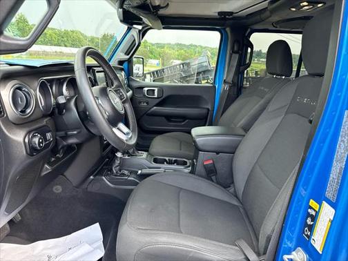 2023 Jeep Gladiator Overland