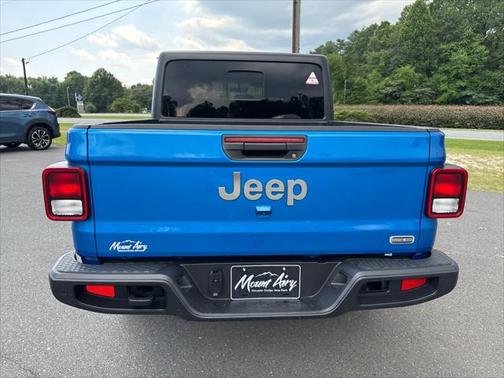 2023 Jeep Gladiator Overland
