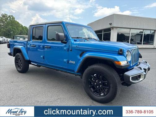 2023 Jeep Gladiator Overland