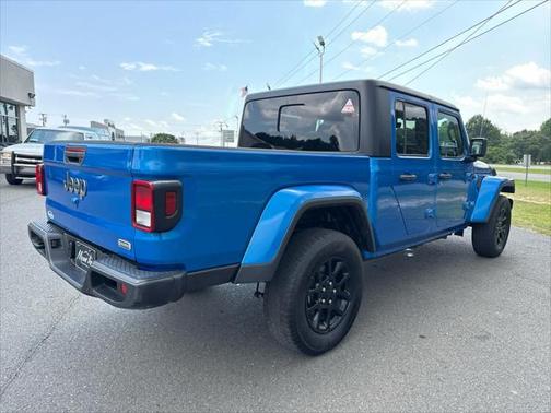 2023 Jeep Gladiator Overland