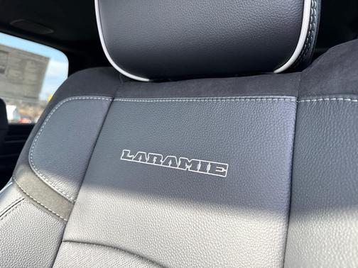 2026 RAM 2500 Laramie 4x4 Crew Cab 64 Box