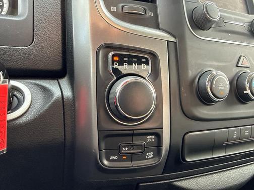 Delmonico Red Pearlcoat 2024 RAM 1500 Classic SLT