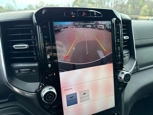 2026 RAM 2500 Laramie 4x4 Crew Cab 64 Box