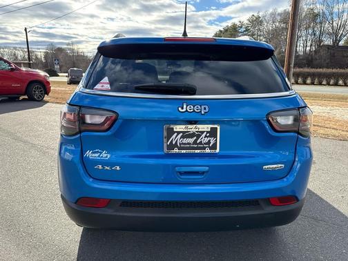 2022 Jeep Compass Latitude Lux