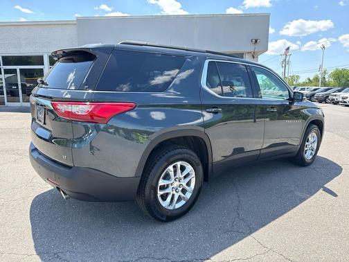 Graphite Metallic 2019 Chevrolet Traverse LT Cloth