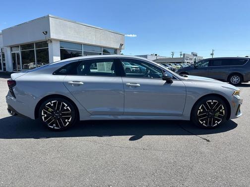 2025 Kia K5 GT