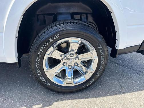 Bright White Clearcoat 2026 RAM 1500 Big Horn/Lone Star