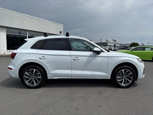 2024 Audi Q5 45 S line Premium Plus