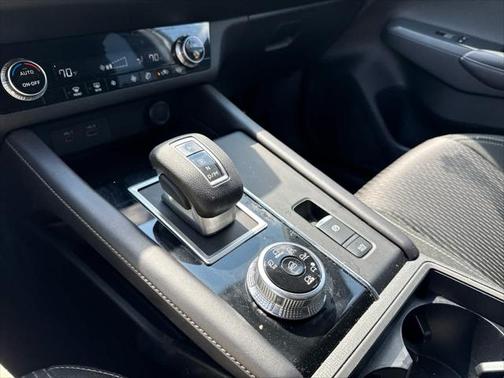 2024 Mitsubishi Outlander ES