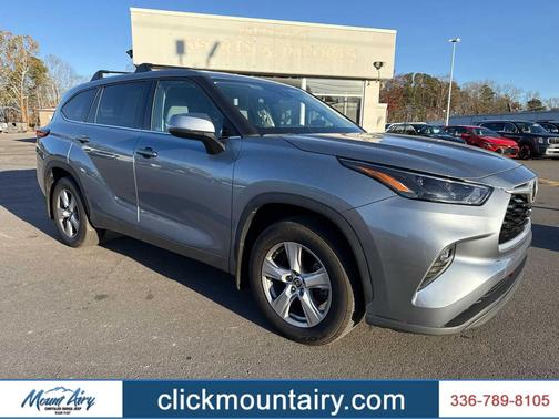 2022 Toyota Highlander LE