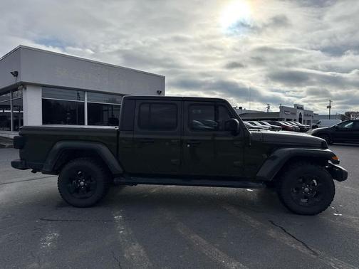2021 Jeep Gladiator Overland