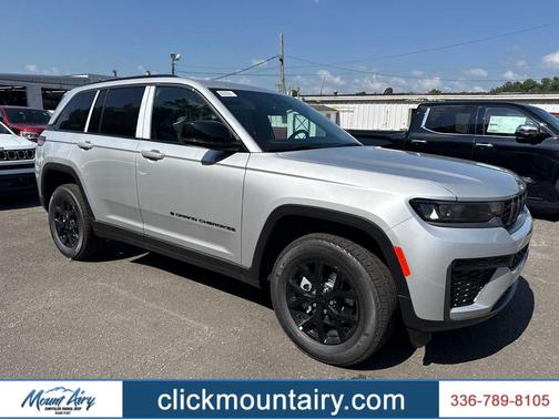 Silver Zynith 2026 Jeep Grand Cherokee Altitude