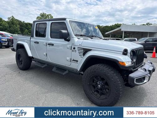 Silver Zynith Clearcoat 2023 Jeep Gladiator Sport S