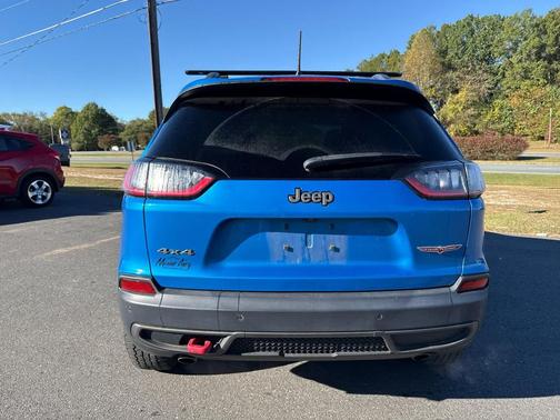 2020 Jeep Cherokee Trailhawk