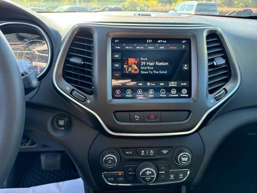 2020 Jeep Cherokee Trailhawk