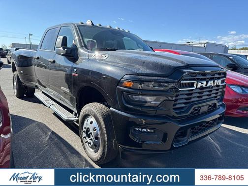 2026 RAM 3500 Big Horn 4x4 Crew Cab 8 Box