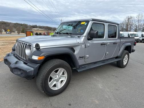 2020 Jeep Gladiator Sport S