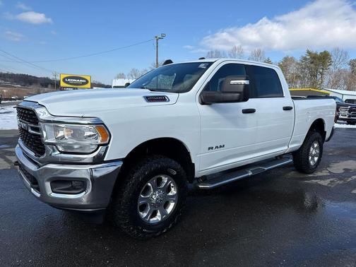 2024 RAM 2500 Big Horn 4x4 Crew Cab 64 Box