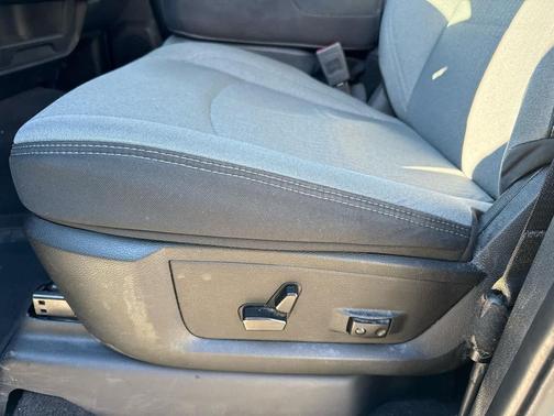 2024 RAM 2500 Big Horn 4x4 Crew Cab 64 Box