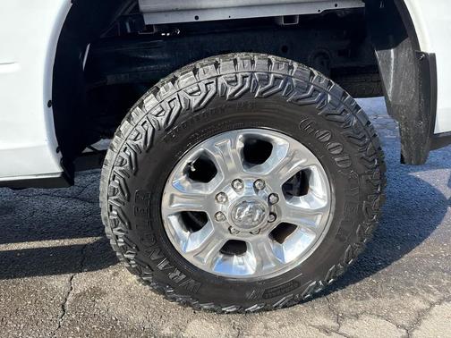 2024 RAM 2500 Big Horn 4x4 Crew Cab 64 Box