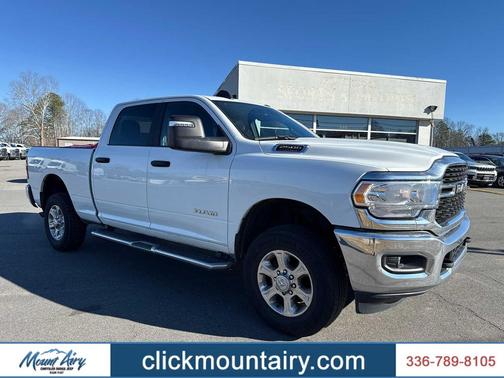 2024 RAM 2500 Big Horn 4x4 Crew Cab 64 Box