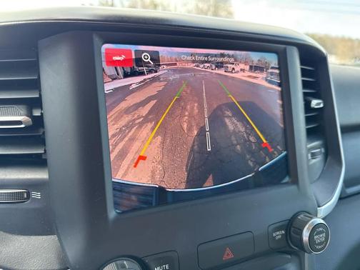 2024 RAM 2500 Big Horn 4x4 Crew Cab 64 Box