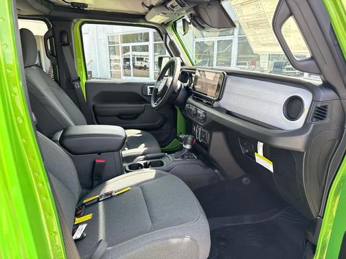 Mojito Clearcoat 2026 Jeep Wrangler Sport S