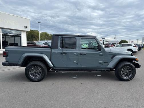 2025 Jeep Gladiator Sport S