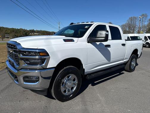 2026 RAM 2500 Tradesman 4x4 Crew Cab 64 Box