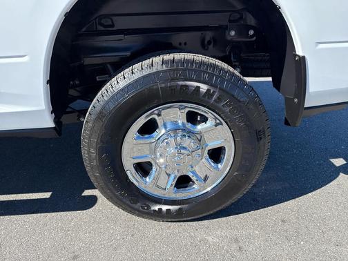 2026 RAM 2500 Tradesman 4x4 Crew Cab 64 Box