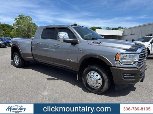 Billet Silver Metallic Clearcoat 2024 RAM 3500 Longhorn