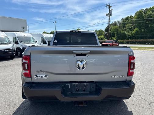 Billet Silver Metallic Clearcoat 2024 RAM 3500 Longhorn