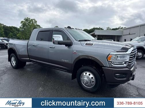 Billet Silver Metallic Clearcoat 2024 RAM 3500 Longhorn