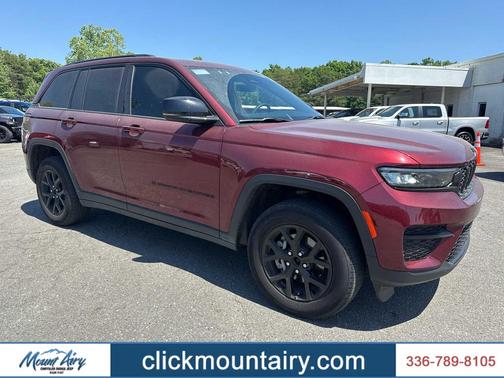 Velvet Red Pearlcoat 2025 Jeep Grand Cherokee Altitude