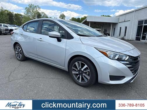 Brilliant Silver Metallic 2024 Nissan Versa 1.6 SV