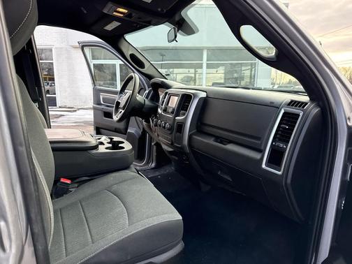 2024 RAM 1500 Classic Warlock 4x4 Crew Cab 57 Box