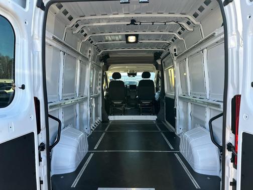 2025 RAM ProMaster 2500 Tradesman