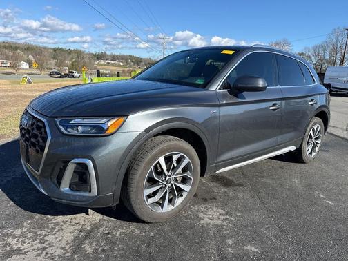 2022 Audi Q5 45 S line Premium